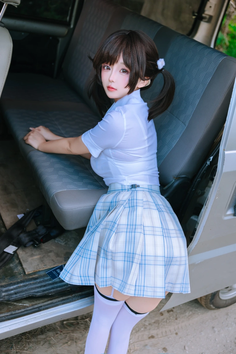 日奈娇(椎名莜)《女高》主题写真：195张全套美图，含5个视频