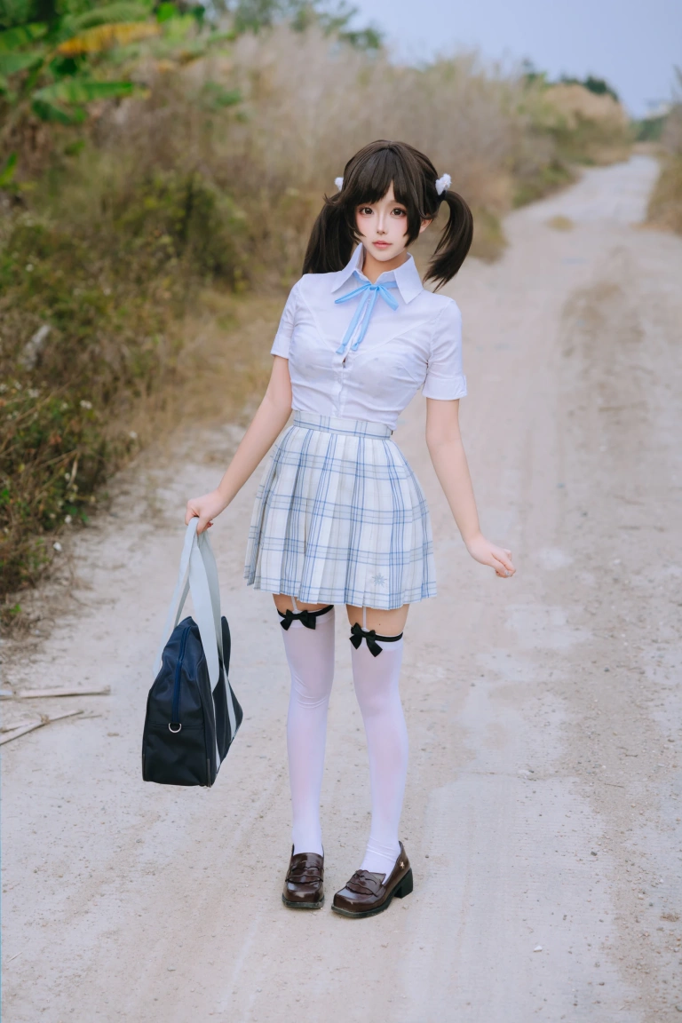 日奈娇(椎名莜)《女高》主题写真：195张全套美图，含5个视频
