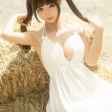 蠢沫沫《咖啡厅》主题写真：12张全套美图