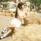 蠢沫沫《咖啡厅》主题写真：12张全套美图