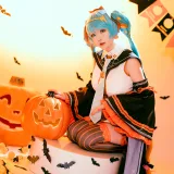 星之迟迟《2023年10月计划 赠品 万圣节MIKU》主题写真：53张全套美图