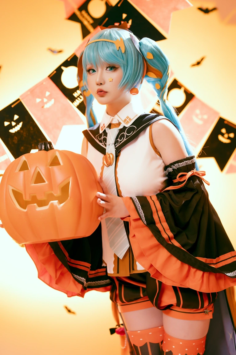 星之迟迟《2023年10月计划 赠品 万圣节MIKU》主题写真：53张全套美图