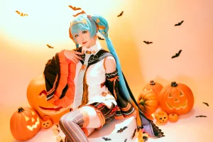 星之迟迟《2023年10月计划 赠品 万圣节MIKU》主题写真：53张全套美图