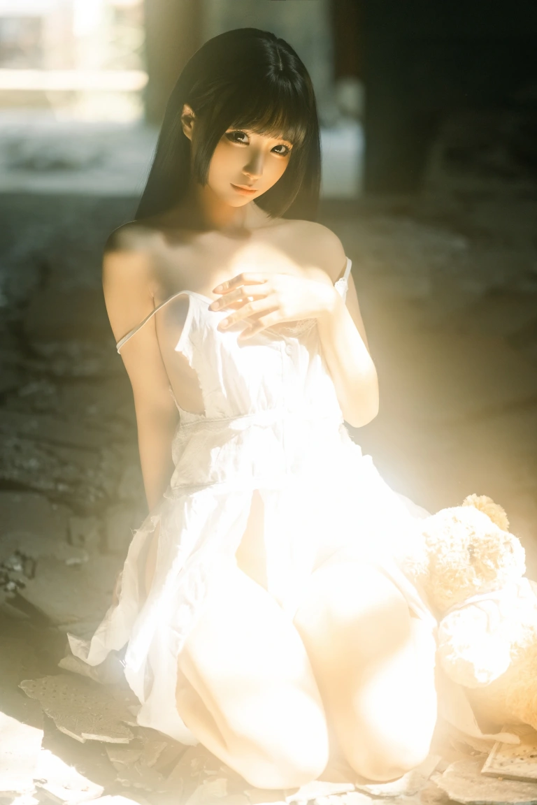 蠢沫沫《光》主题写真：28张全套美图