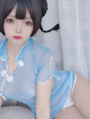 日奈娇(椎名莜)《透明旗袍自拍》主题写真：50张全套美图