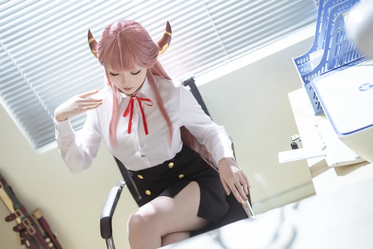 星之迟迟《2023年10月计划B 碧蓝档案-陆八魔爱露》主题写真：90张全套美图