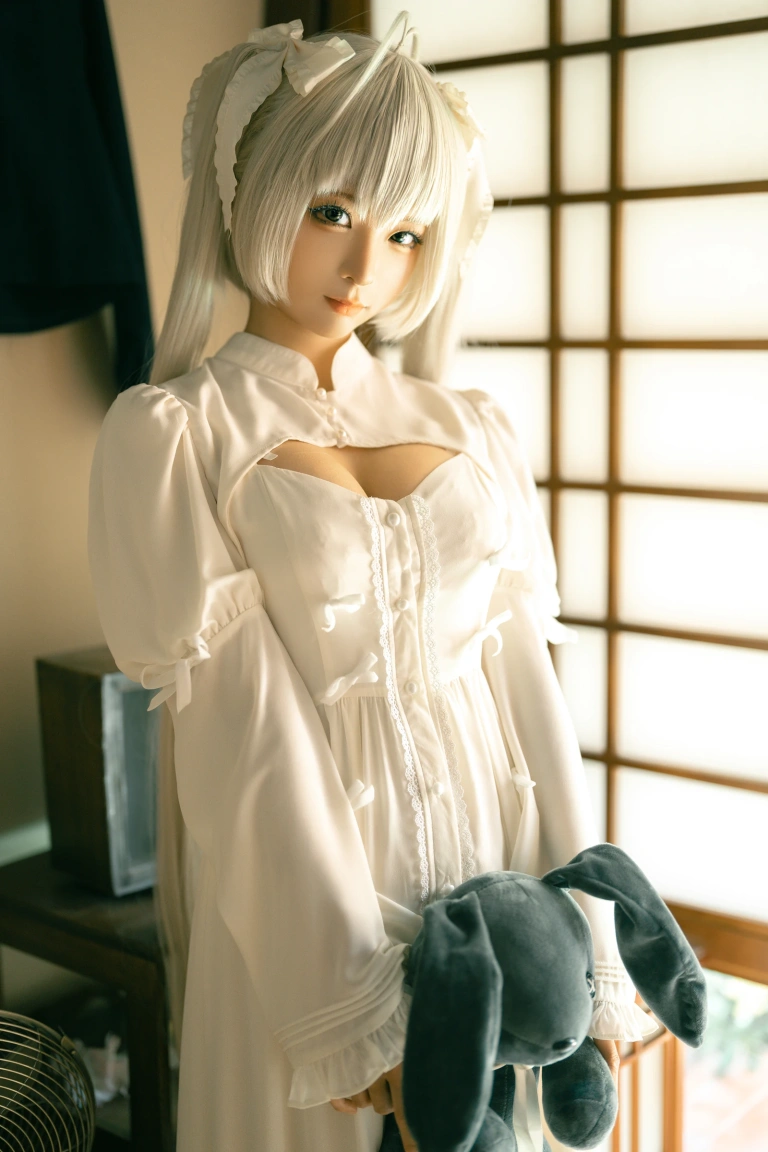 蠢沫沫《穹妹》主题写真：28张全套美图