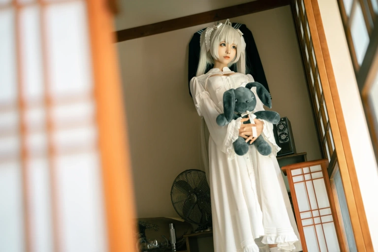蠢沫沫《穹妹》主题写真：28张全套美图