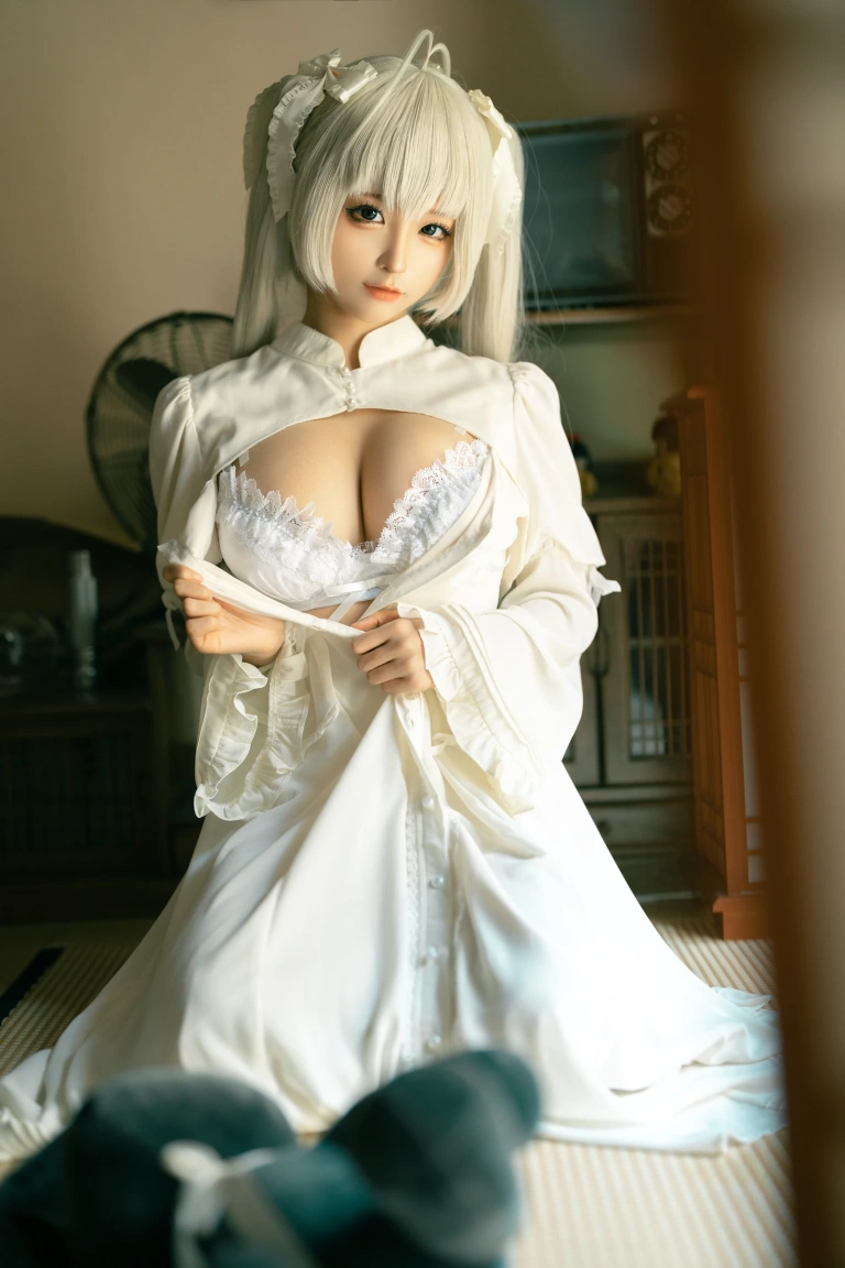 蠢沫沫《穹妹》主题写真：28张全套美图