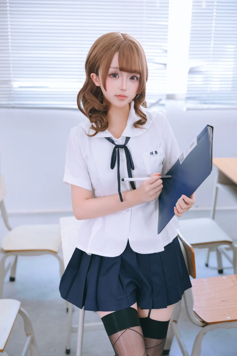 日奈娇(椎名莜)《心理委员》主题写真：204张全套美图，含7个视频
