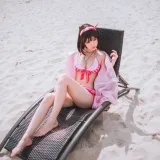 周叽是可爱兔兔《圣人惠水着》主题写真：19张全套美图