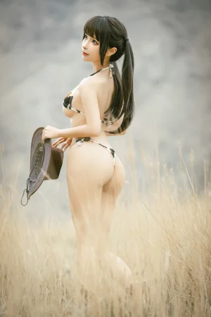 蠢沫沫《比基尼牛仔》主题写真：17张全套美图