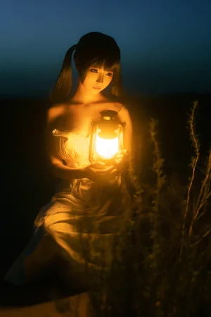 蠢沫沫《海岸昏灯》主题写真：22张全套美图