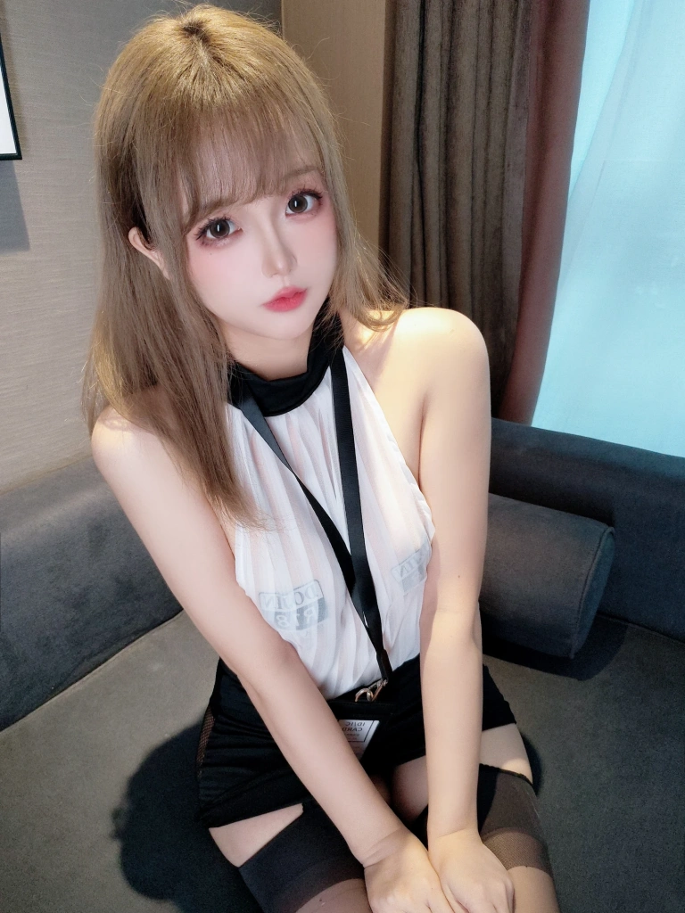 日奈娇(椎名莜)《小秘书》主题写真：107张全套美图，含4个视频