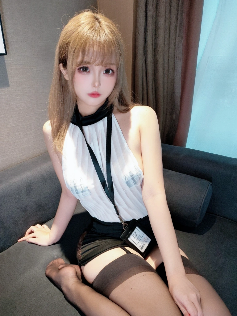日奈娇(椎名莜)《小秘书》主题写真：107张全套美图，含4个视频