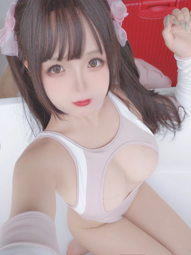 日奈娇(椎名莜)《小秘书》主题写真：107张全套美图，含4个视频