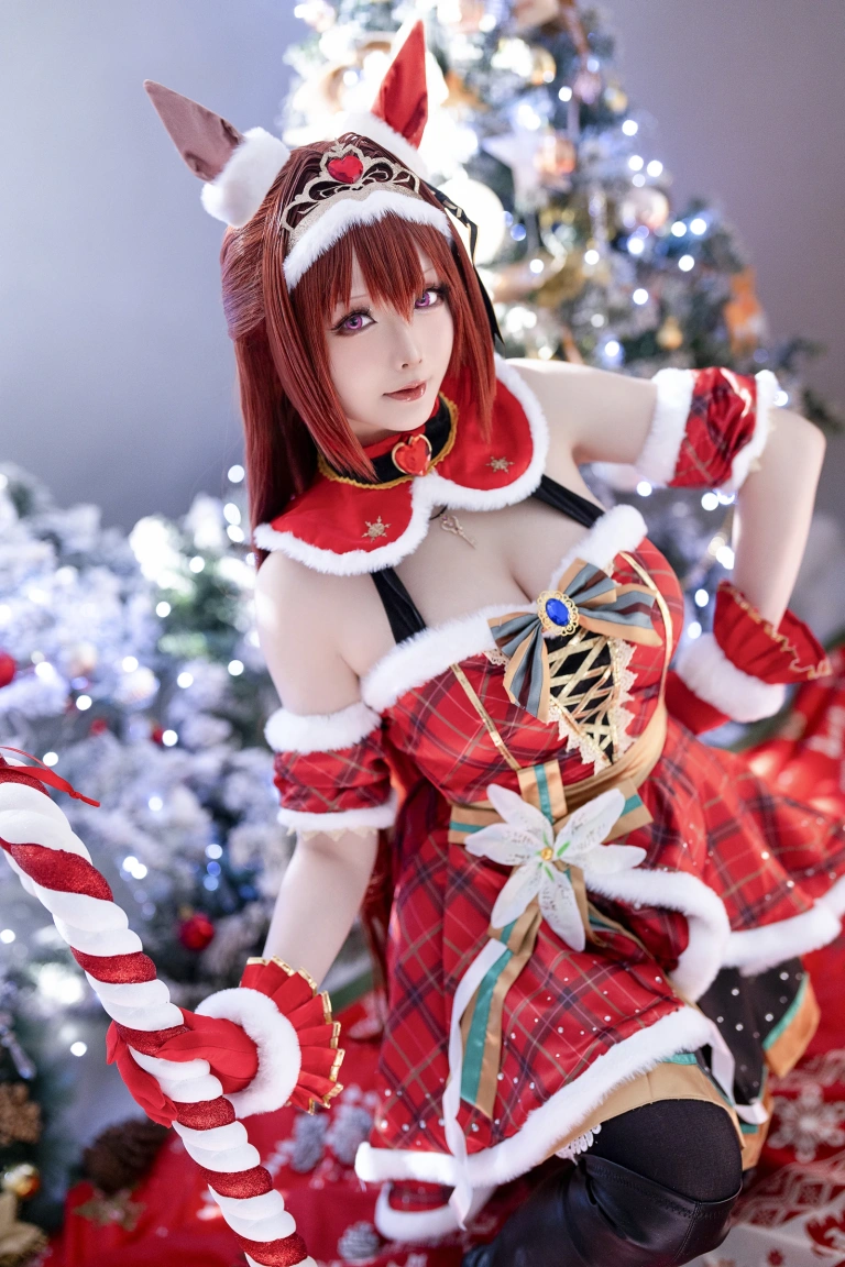 星之迟迟《2023年12月计划A 赛马娘 大和赤骥 圣诞衣装》主题写真：47张全套美图