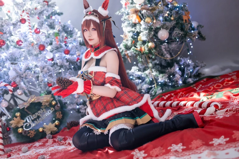 星之迟迟《2023年12月计划A 赛马娘 大和赤骥 圣诞衣装》主题写真：47张全套美图