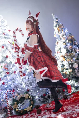 星之迟迟《2023年12月计划A 赛马娘 大和赤骥 圣诞衣装》主题写真：47张全套美图
