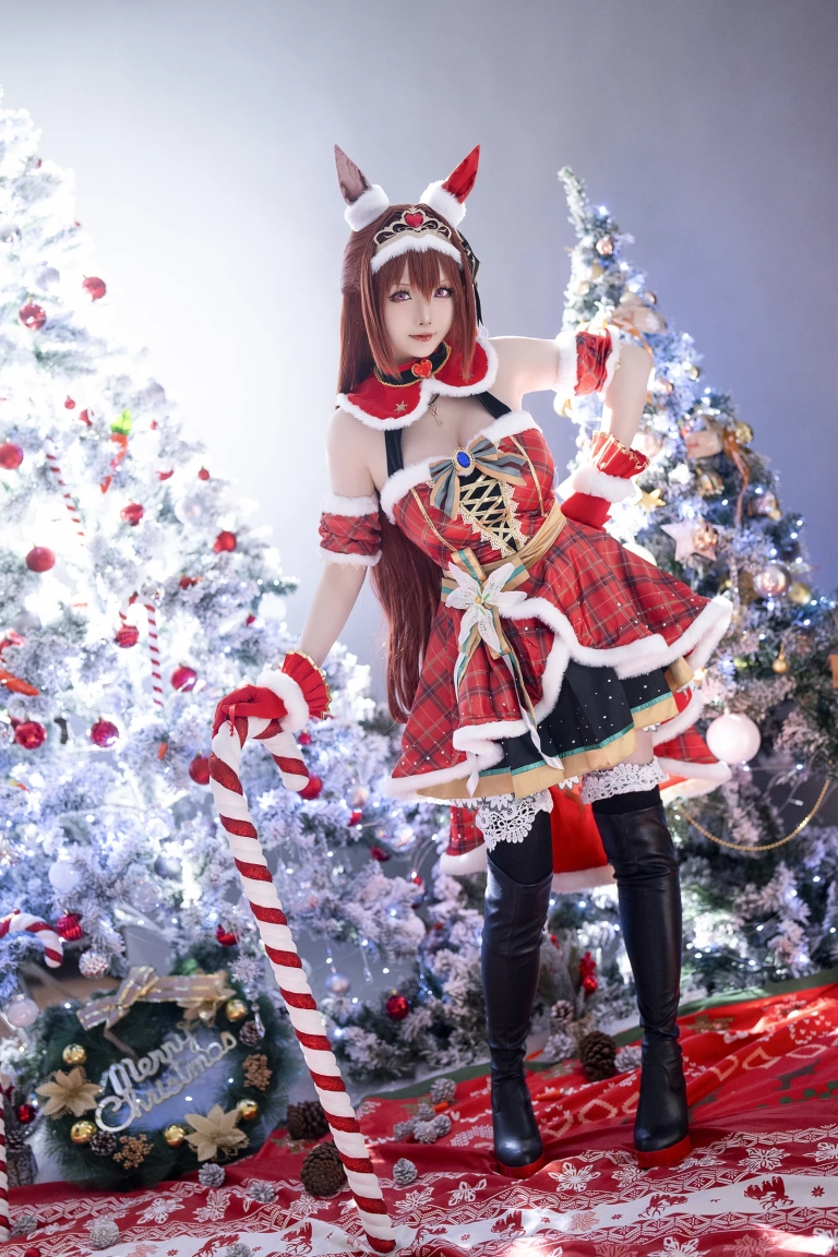星之迟迟《2023年12月计划A 赛马娘 大和赤骥 圣诞衣装》主题写真：47张全套美图