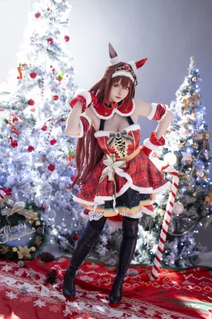 星之迟迟《2023年12月计划A 赛马娘 大和赤骥 圣诞衣装》主题写真：47张全套美图