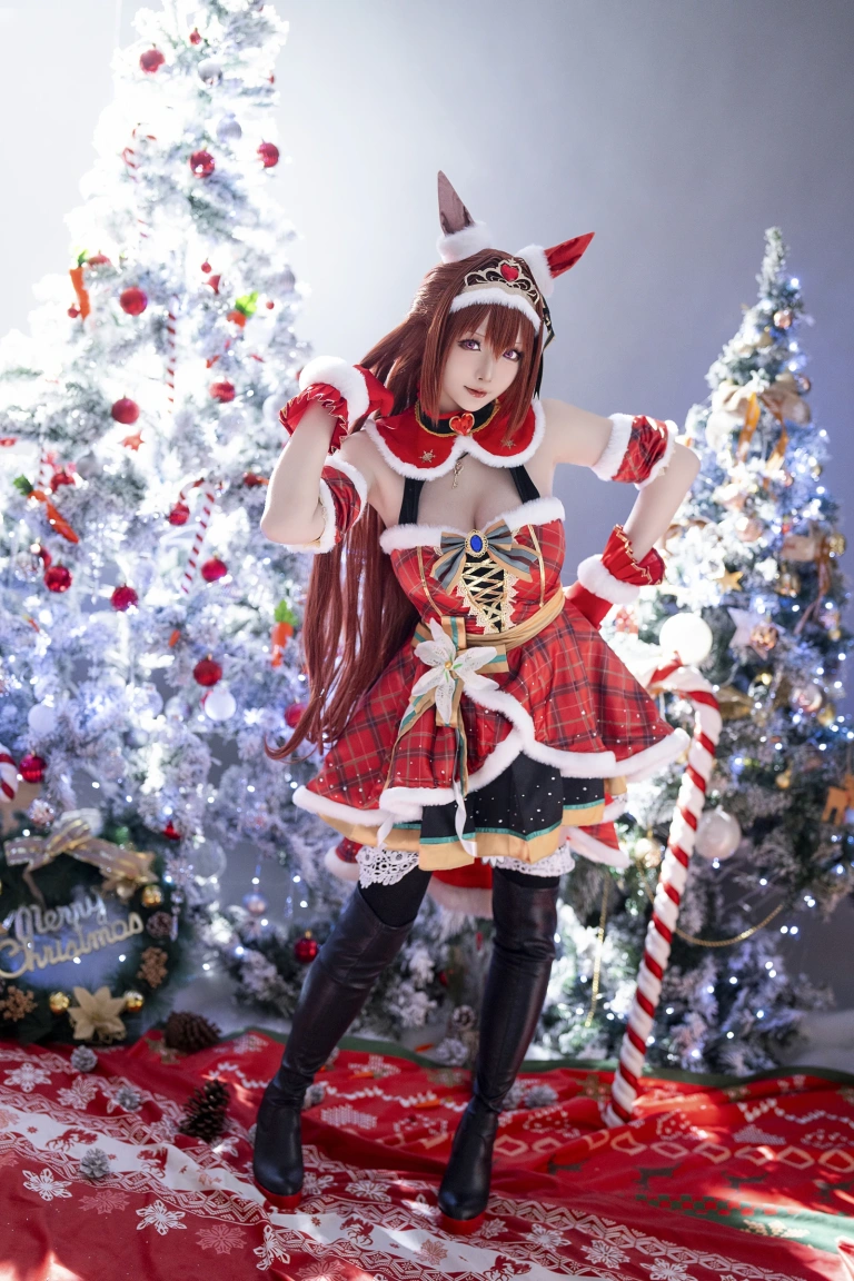 星之迟迟《2023年12月计划A 赛马娘 大和赤骥 圣诞衣装》主题写真：47张全套美图