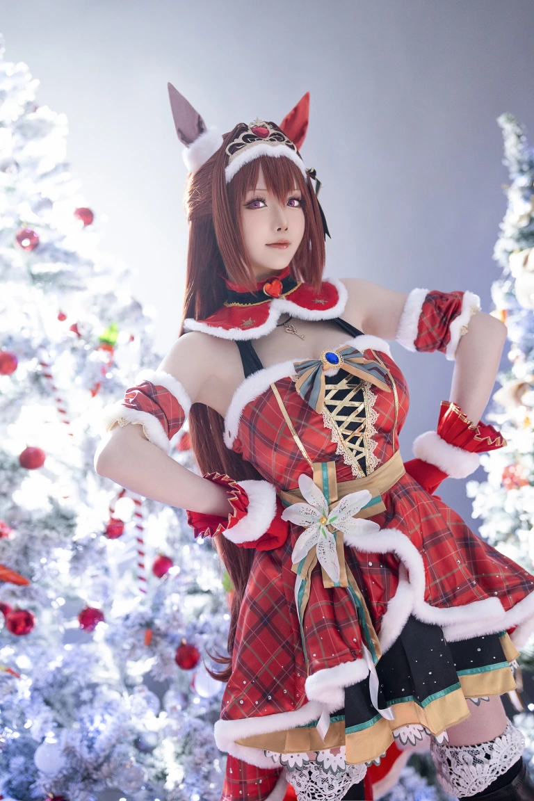 星之迟迟《2023年12月计划A 赛马娘 大和赤骥 圣诞衣装》主题写真：47张全套美图