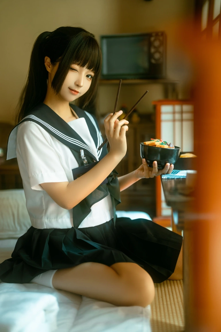 蠢沫沫《居家学妹》主题写真：22张全套美图