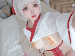日奈娇(椎名莜)《巫女自拍》主题写真：41张全套美图