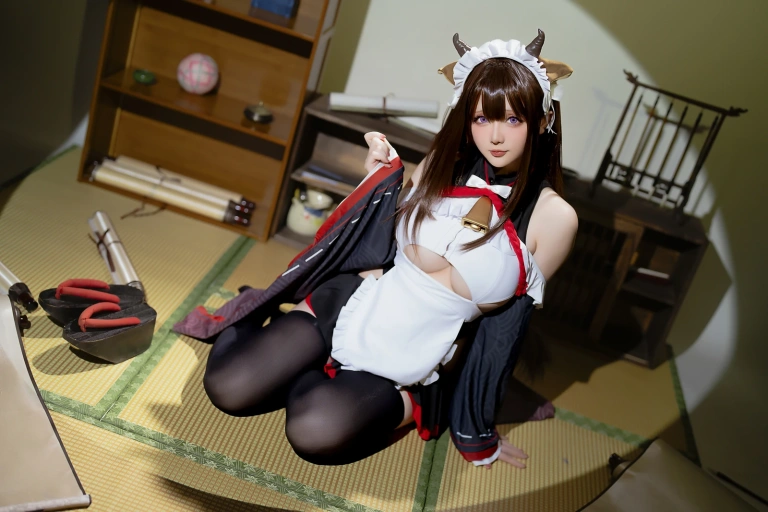 星之迟迟《2023年12月计划B 碧蓝航线 樫野 女仆》主题写真：78张全套美图，含3个视频