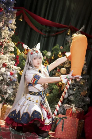 星之迟迟《2023年12月计划赠品 赛马娘 小栗帽 圣诞衣装》主题写真：48张全套美图