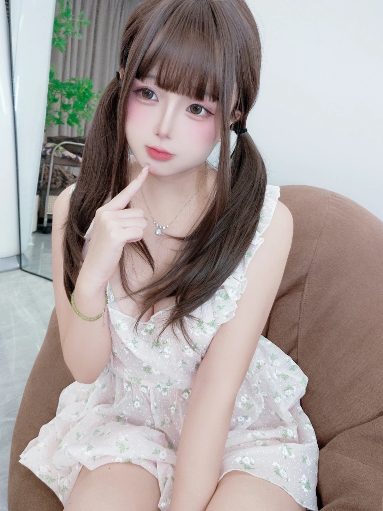 日奈娇(椎名莜)《25.06月月刊》主题写真：134张全套美图，含3个视频