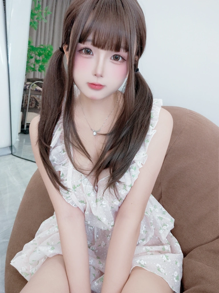 日奈娇(椎名莜)《25.06月月刊》主题写真：134张全套美图，含3个视频