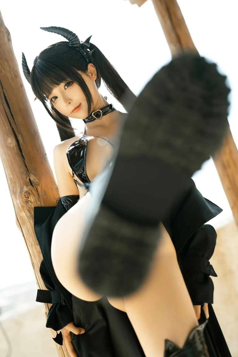 蠢沫沫《魅魔》主题写真：32张全套美图