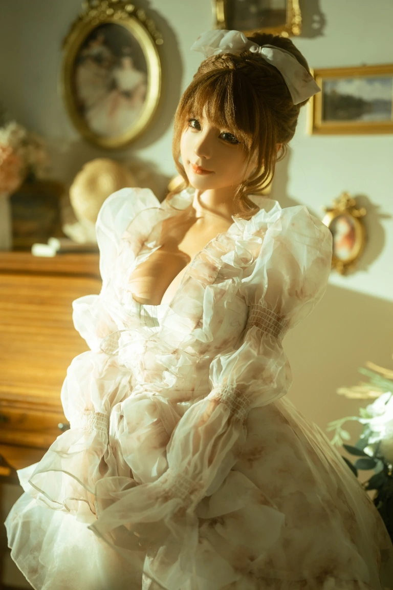 蠢沫沫《欧式女仆》主题写真：12张全套美图
