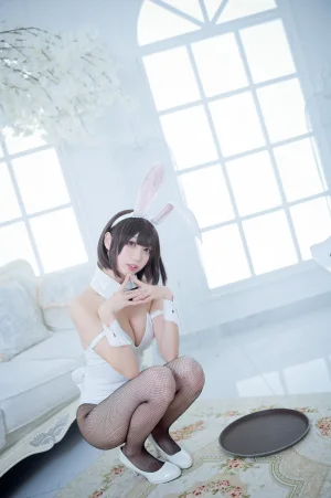 周叽是可爱兔兔《加藤惠兔女郎》主题写真：32张全套美图
