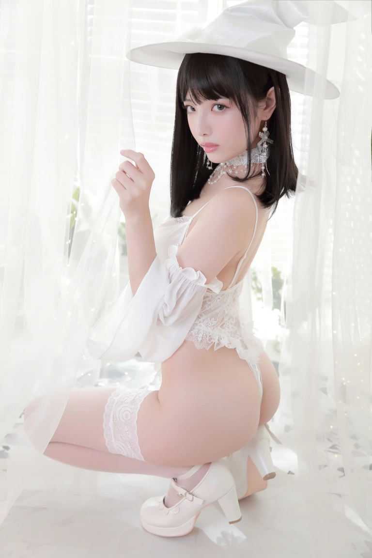 雯仔不讲道理《白女巫》主题写真：34张全套美图