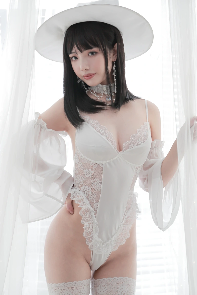 雯仔不讲道理《白女巫》主题写真：34张全套美图