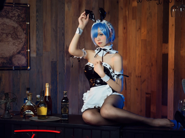 念雪《蕾姆兔女郎》主题写真：38张全套美图
