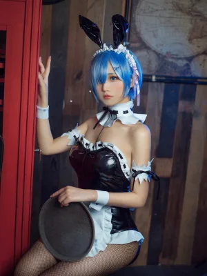 念雪《蕾姆兔女郎》主题写真：38张全套美图