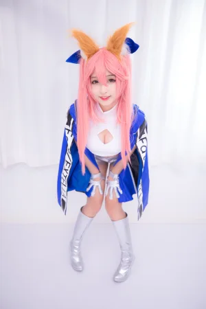 神楽坂真冬《第二季 序号4：玉藻前《目標はあなた、エンジン全開》》主题写真：150张全套美图