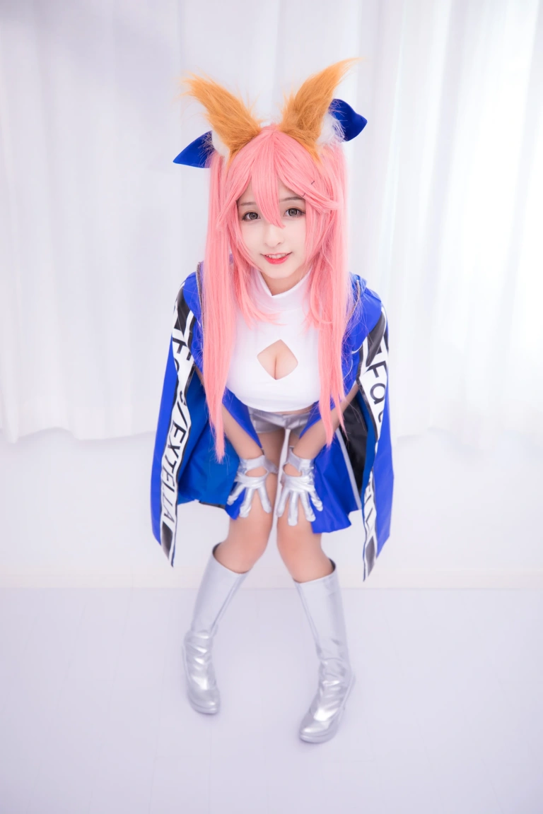 神楽坂真冬《第二季 序号4：玉藻前《目標はあなた、エンジン全開》》主题写真：150张全套美图