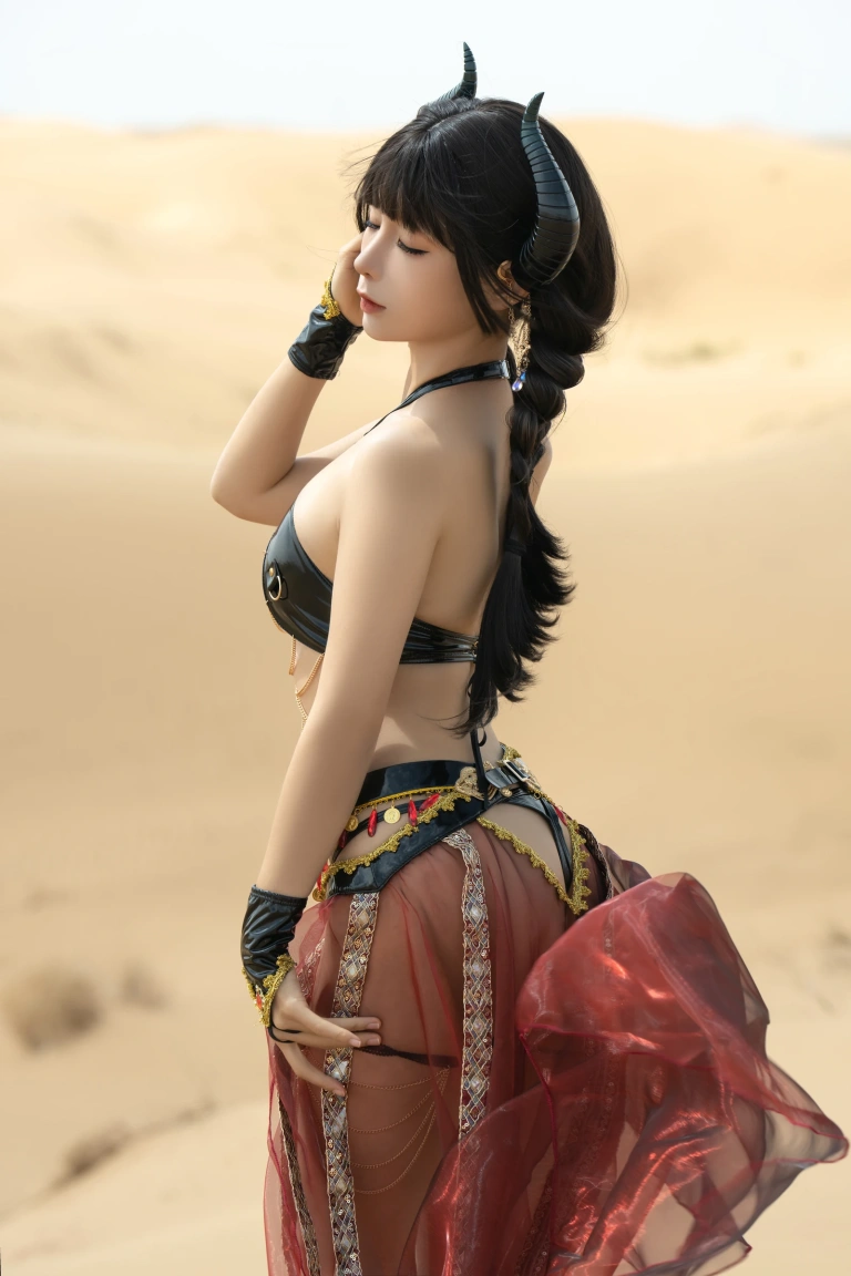 蠢沫沫《沙漠魅魔》主题写真：9张全套美图