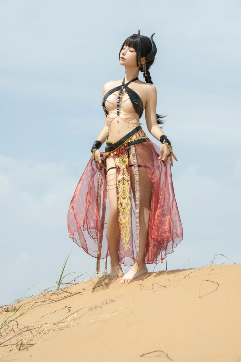 蠢沫沫《沙漠魅魔》主题写真：9张全套美图
