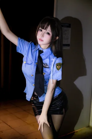 日奈娇(椎名莜)《楼道保安》主题写真：167张全套美图，含5个视频