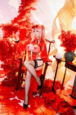 星之迟迟《2024年01月计划C 布莱默顿新年旗袍》主题写真：84张全套美图，含1个视频