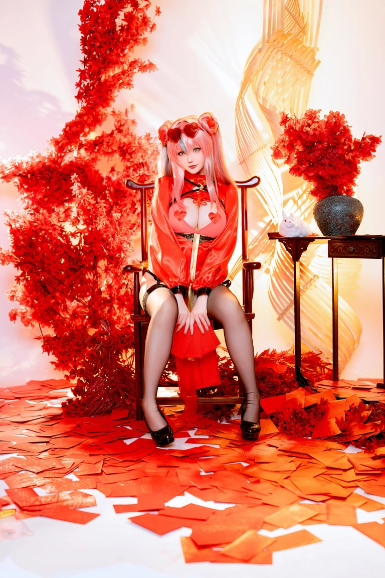 星之迟迟《2024年01月计划C 布莱默顿新年旗袍》主题写真：84张全套美图，含1个视频