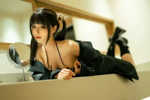 蠢沫沫《小豹子》主题写真：16张全套美图