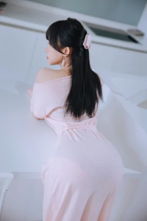 日奈娇(椎名莜)《太太》主题写真：230张全套美图，含5个视频