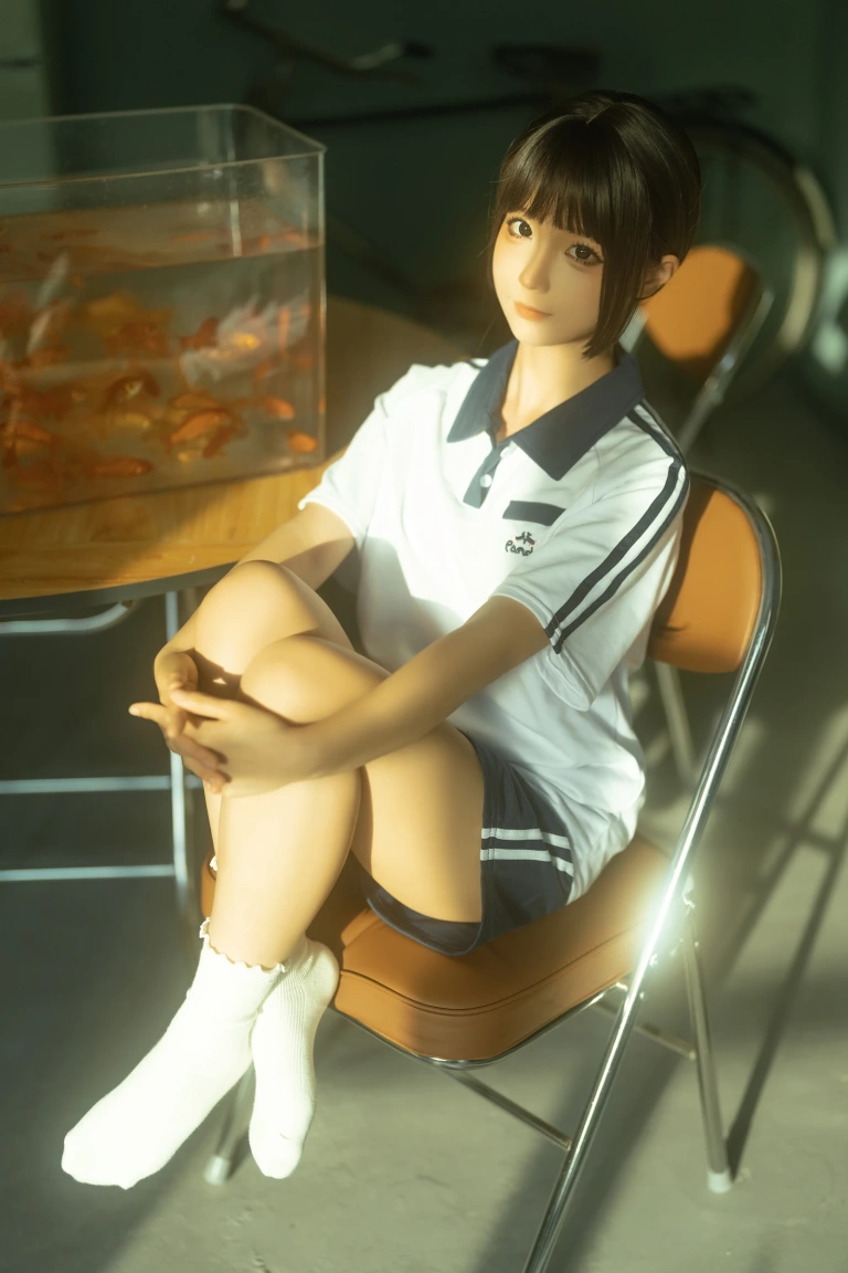蠢沫沫《学妹》主题写真：13张全套美图
